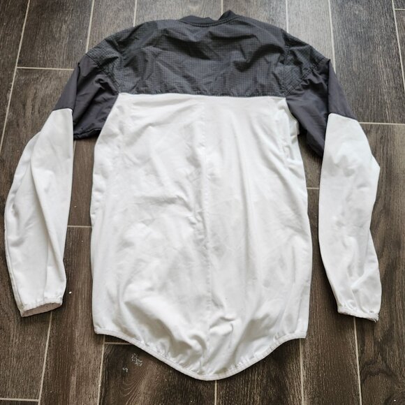 Lightweight Nike University of Georgia UGA jacket 3 pockets Dri fit - Picture 3 of 5